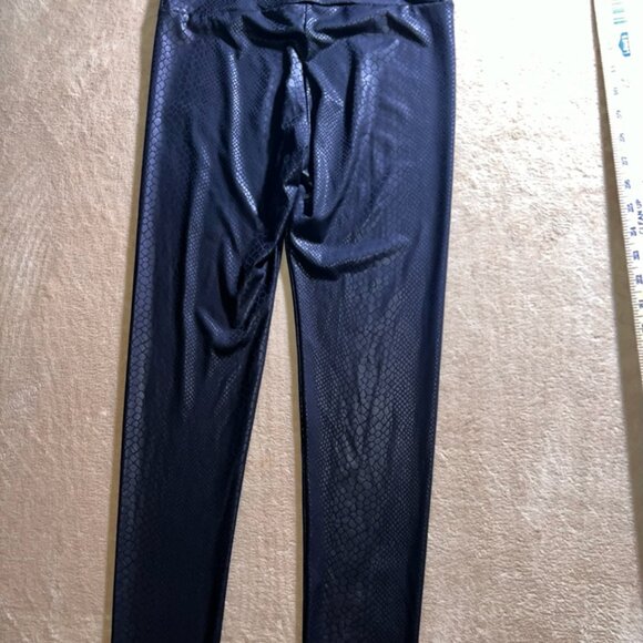 Cherish Women Small Black Snake Skin Reptile Print Faux Leather Legging (U) - Picture 5 of 5